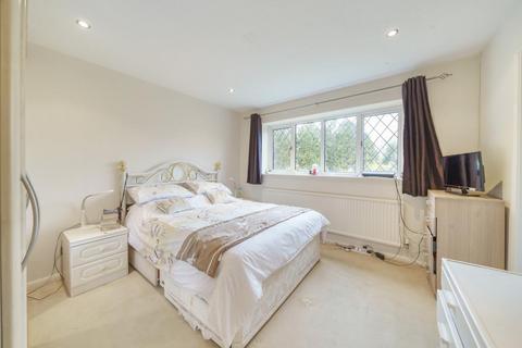 100 Armadale Road, Woking, GU21 3LD