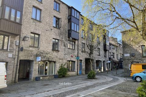 2 bedroom flat to rent, Beacon Buildings, Kendal.