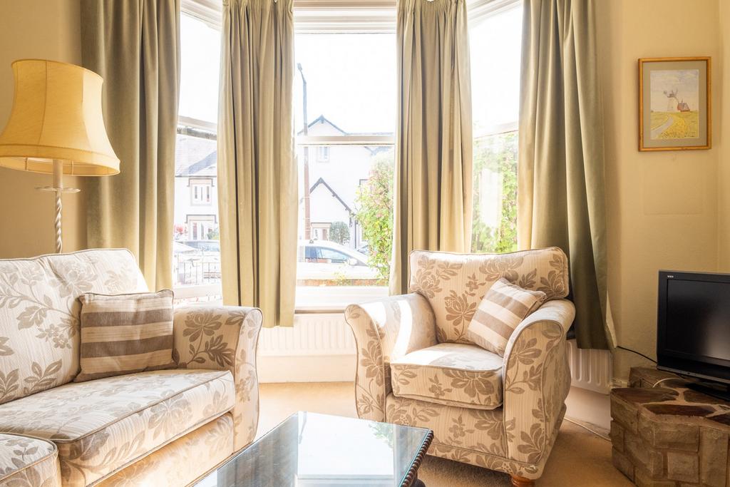 Warton Street, Lytham St. Annes, FY8 4 bed terraced house for sale £