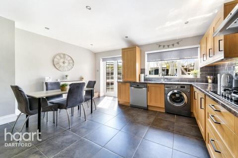 149 Chastilian Road, Crayford, Dartford, DA1 3LW