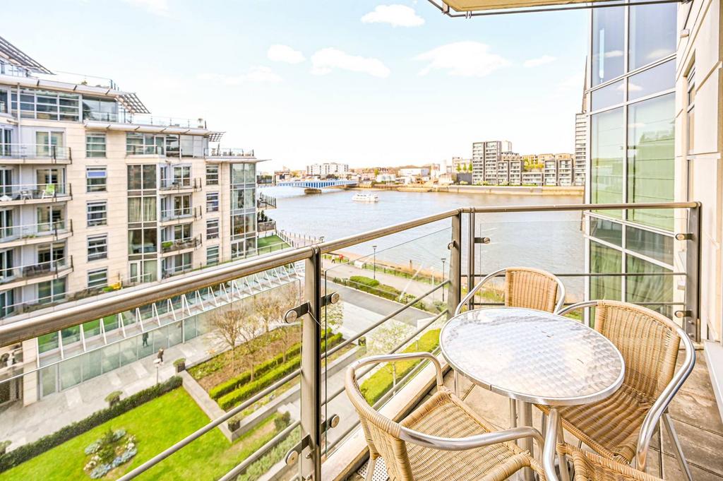 Ensign House, Battersea Reach, Battersea, London, SW18 2 bed flat for