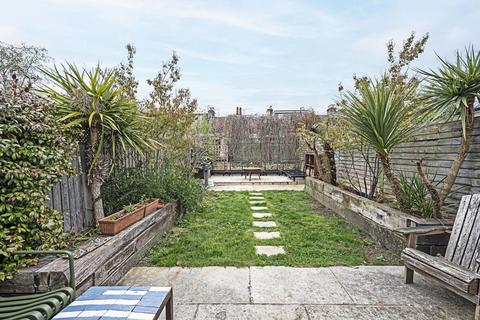 42 Coopersale Road, London, E9 6BA