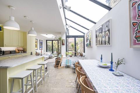 42 Coopersale Road, London, E9 6BA