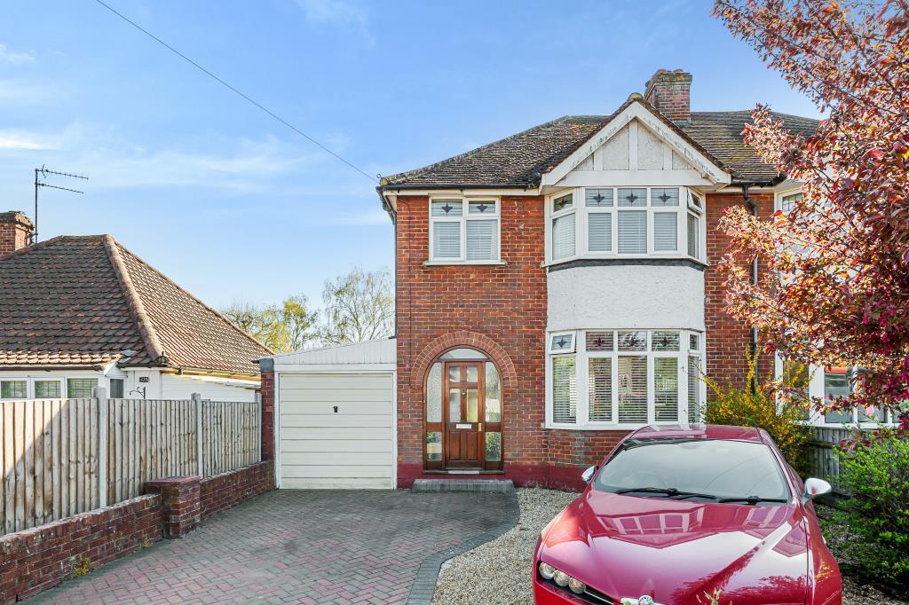 Tring Road, Aylesbury, HP20 3 bed semidetached house for sale £425,000