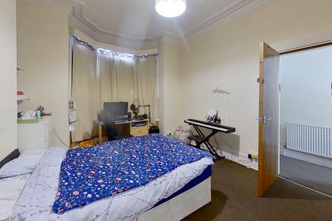 5 bedroom house to rent, Brudenell Grove, Hyde Park, Leeds