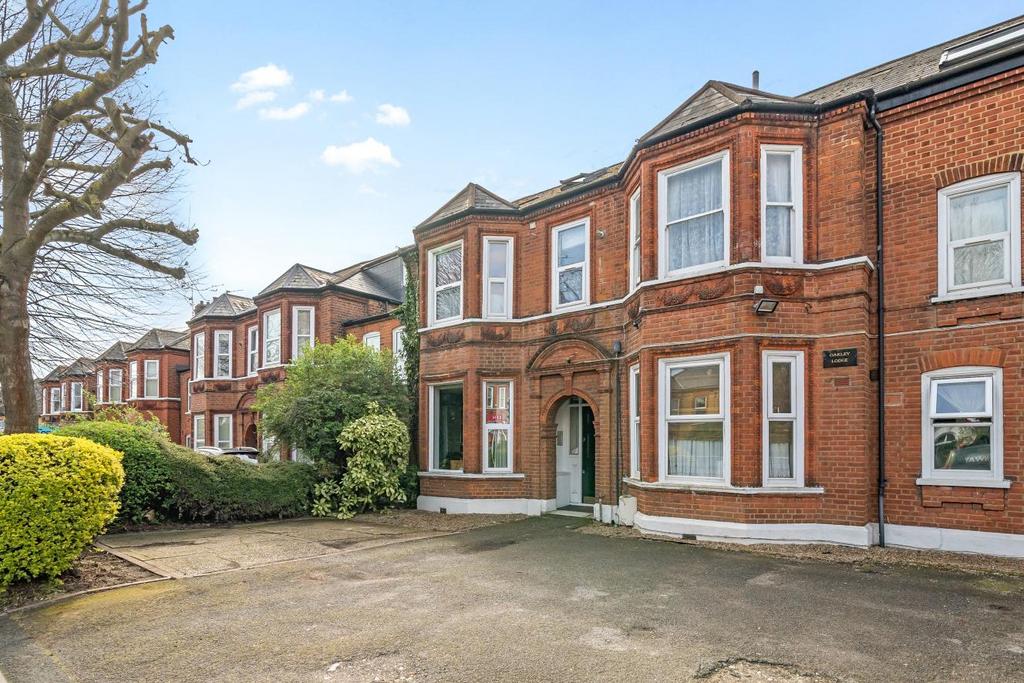 Brownhill Road, Catford 1 bed flat for sale £300,000