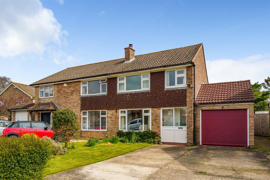 Cheshire Way, Emsworth, PO10 3 bed semidetached house for sale £390,000