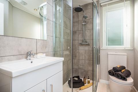 2 bedroom detached bungalow for sale - at St Regis Park, 4 St. Regis Park, Bassetsbury Lane HP11