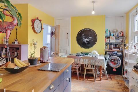 22 Beech Terrace, West Looe, Looe, PL13 2AQ