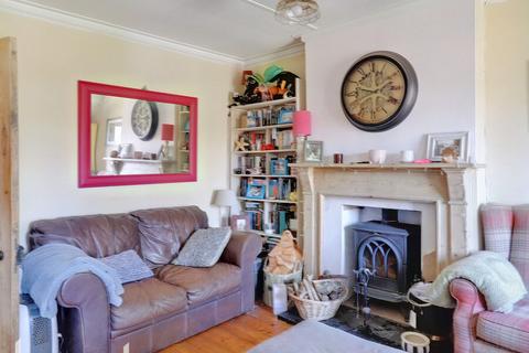 22 Beech Terrace, West Looe, Looe, PL13 2AQ