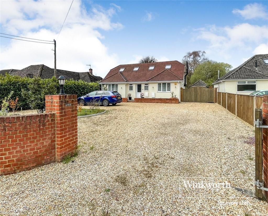 West Parley, Ferndown BH22 4 bed bungalow for sale £550,000