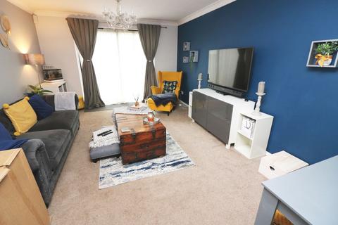 10 Fitzrobert Place, Egham, TW20 9JS