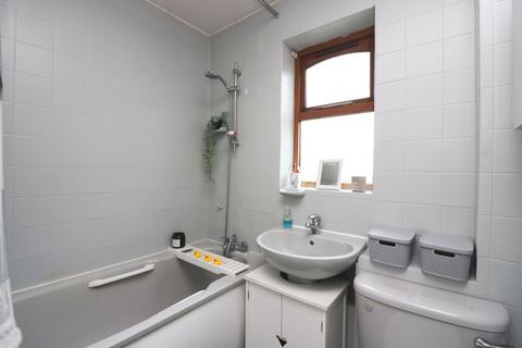 10 Fitzrobert Place, Egham, TW20 9JS