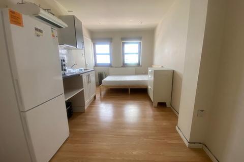 Studio to rent, Modern Self Contained Studio at Wick Lane, Bow, E3