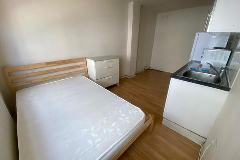 Studio to rent, Modern Self Contained Studio at Wick Lane, Bow, E3