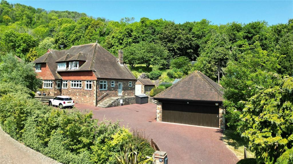 The Combe, Ratton, Eastbourne, BN20 5 bed detached house for sale £1,195,000