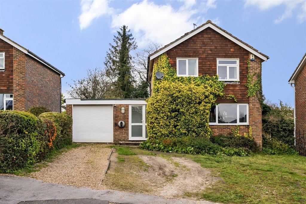 Elmleigh, Midhurst, GU29 3 bed detached house for sale £600,000