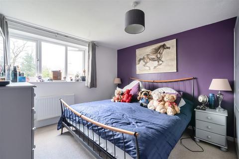 59 Elmleigh, Midhurst, GU29 9HA