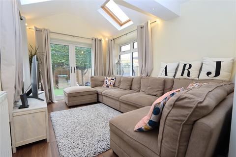 4 bedroom detached house for sale - Hainault Avenue, Giffard Park, Milton Keynes, Bukcs, MK14