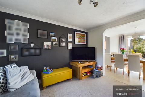 4 Cooden Ledge, St Leonards-on-sea, TN38 8ET