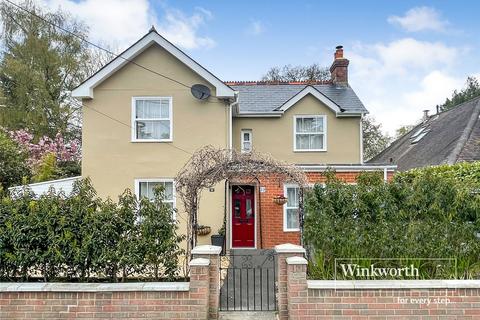 32 Albert Road, Ferndown, BH22 9HE