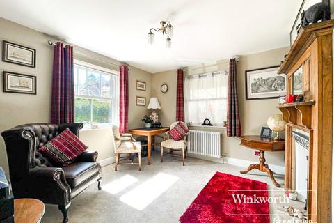 32 Albert Road, Ferndown, BH22 9HE