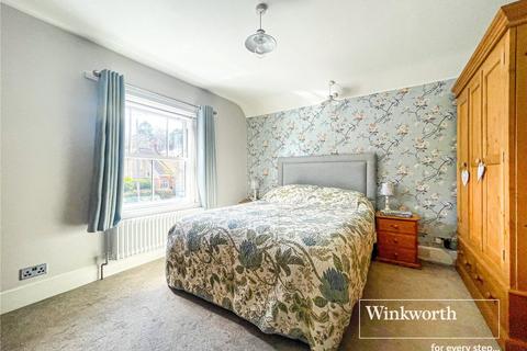 32 Albert Road, Ferndown, BH22 9HE
