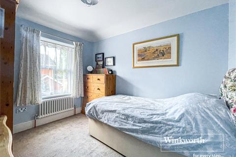 32 Albert Road, Ferndown, BH22 9HE