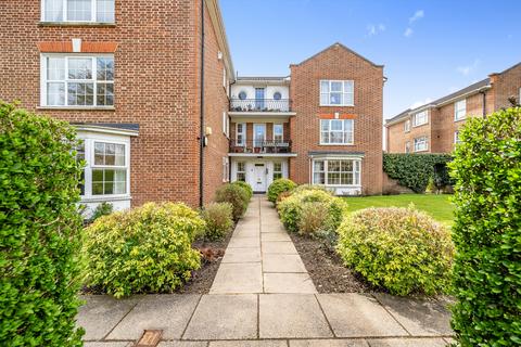 3 bedroom apartment for sale - Phyllis Court Drive, Henley-on-Thames, Oxfordshire, RG9