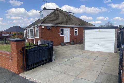 28 Carlton Way, Royton, Oldham, OL2 5BE