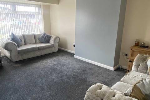 28 Carlton Way, Royton, Oldham, OL2 5BE