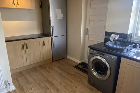 28 Carlton Way, Royton, Oldham, OL2 5BE