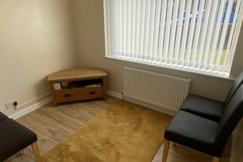 28 Carlton Way, Royton, Oldham, OL2 5BE