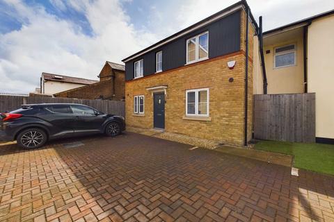 1 bedroom maisonette for sale, White Lion Street, Apsley,