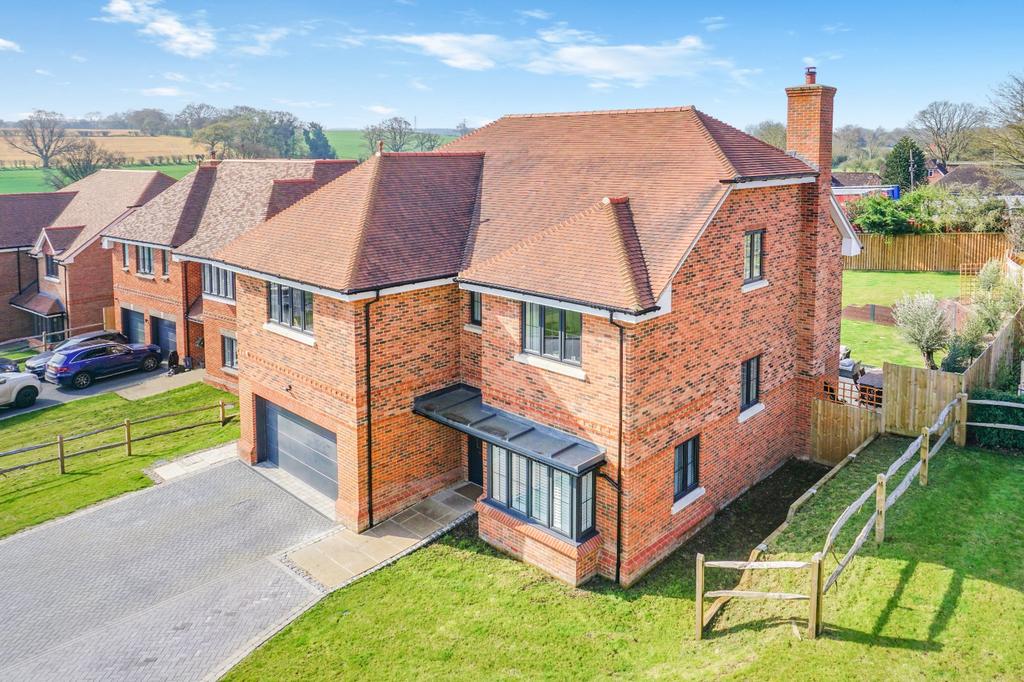 Holme Hill, Upton Grey, Hampshire 5 bed detached house for sale £