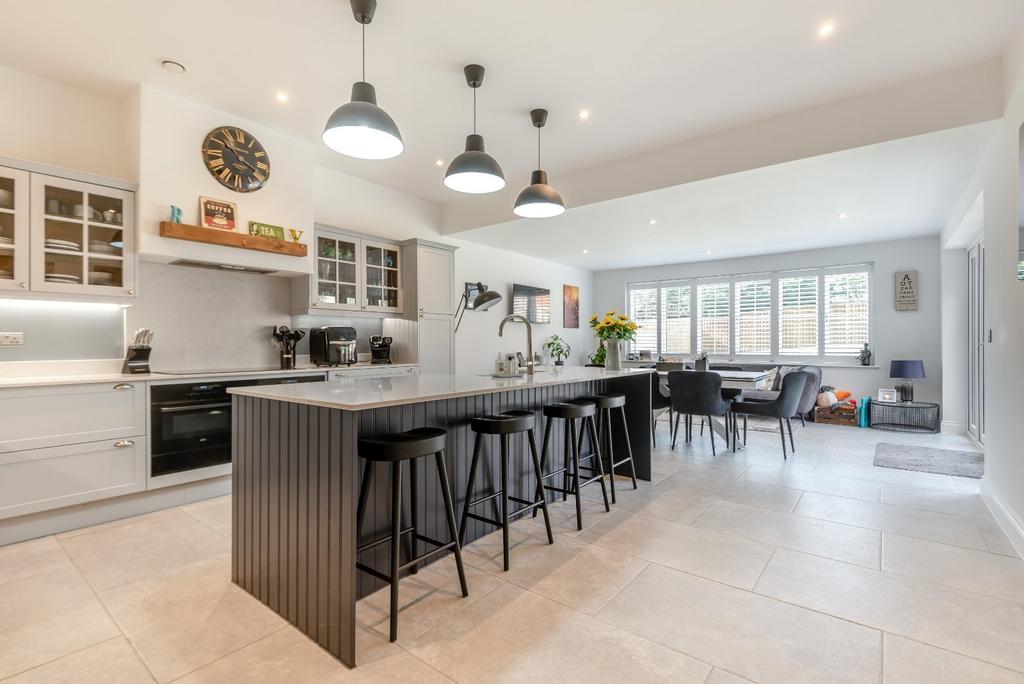 Kitchen / Dining