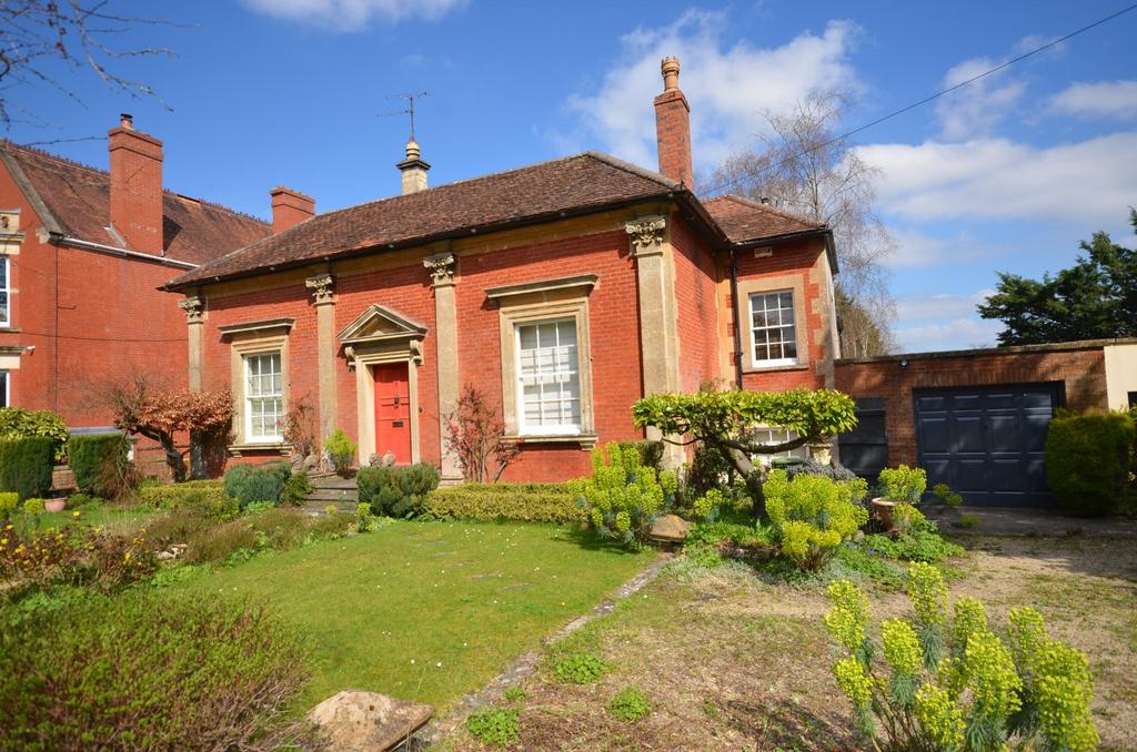 Boreham Road, Warminster, Wiltshire, BA12 3 bed detached house for sale