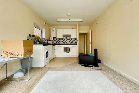 1 bedroom flat to rent, High Street, Newhaven