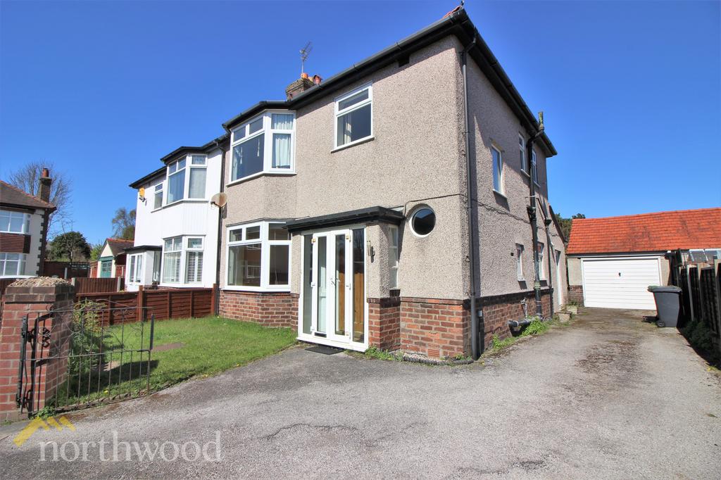 Sanvino Avenue, Ainsdale, Southport, PR8 3 bed semidetached house £