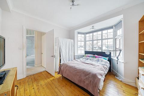 3 bedroom flat for sale, Sheldon Avenue, East Finchley