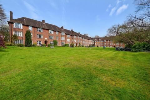 3 bedroom flat for sale, Sheldon Avenue, East Finchley