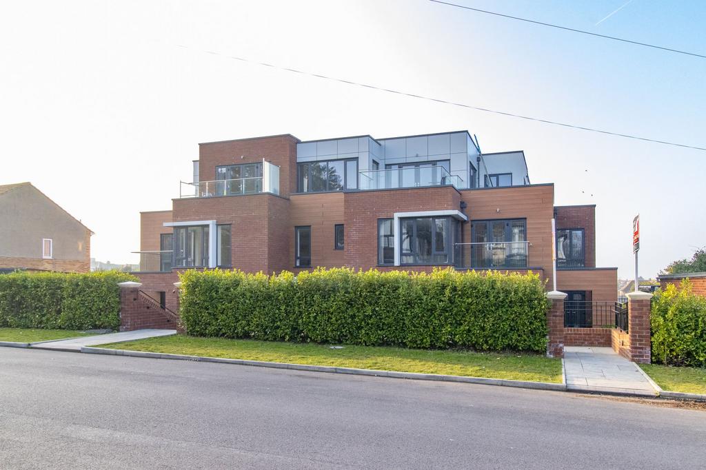 Kingsgate Avenue, Broadstairs, CT10 2 bed apartment for sale £399,995