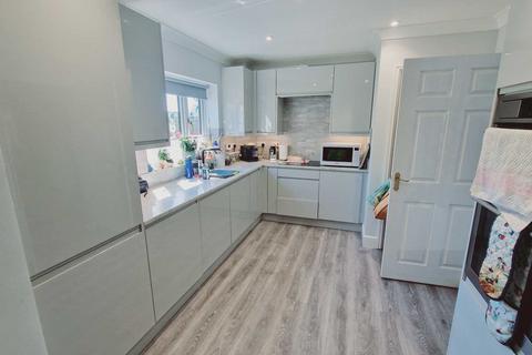 108 Beechwood Drive, Camelford, PL32 9NB