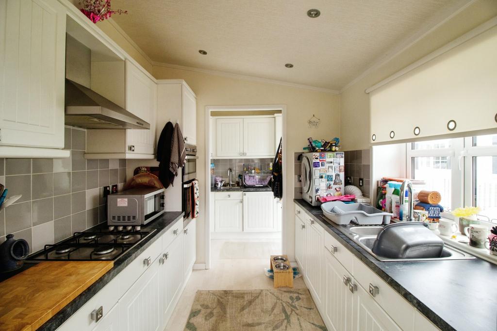 Hayes Country Park, Wickford, Essex, SS11 2 bed park home for sale £