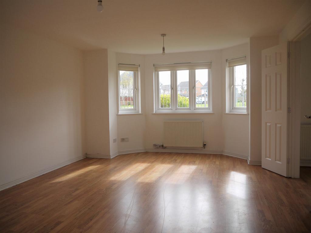 Cairnwell Gardens, Motherwell... 2 bed flat £100,000