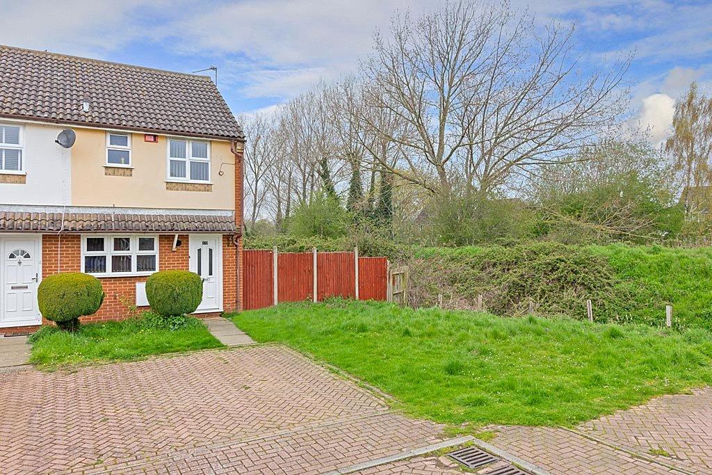 Beauvoir Drive, SITTINGBOURNE, Kent, ME10 2 bed end of terrace house