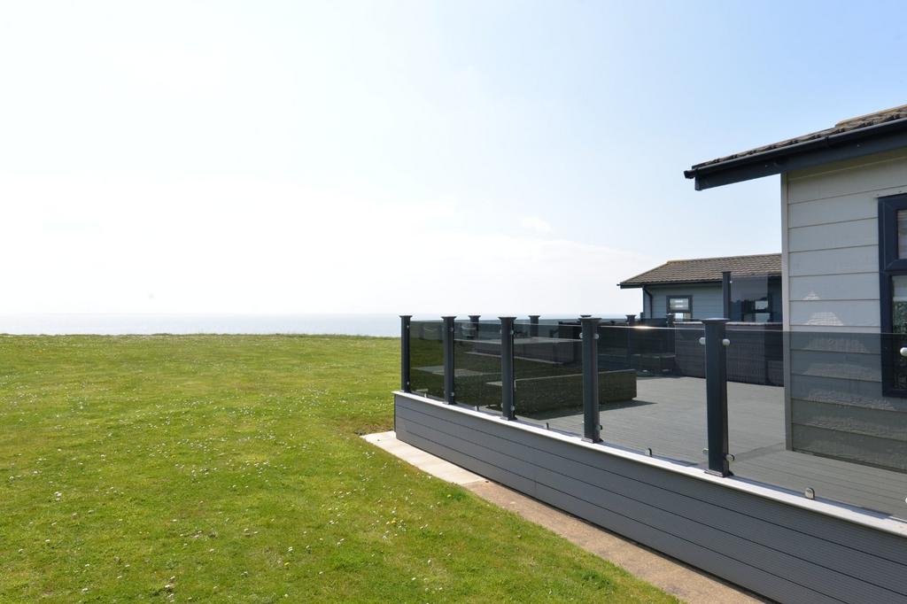 Naish Estate, Christchurch Road, Barton On Sea, BH25 2 bed park home