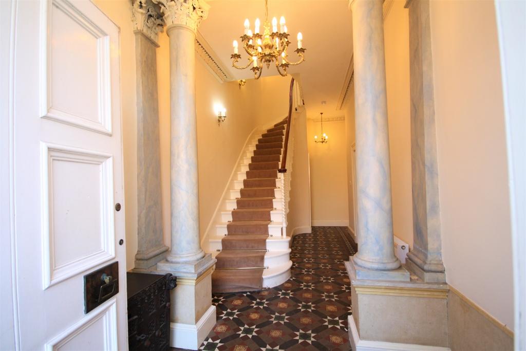 East Trinity Road, Trinity... 6 bed terraced house £3,000 pcm (£692 pw)