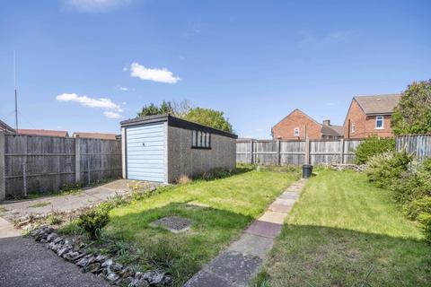 17 Amanda Road, Harworth, Doncaster, DN11 8HP