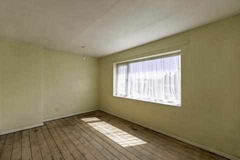 17 Amanda Road, Harworth, Doncaster, DN11 8HP